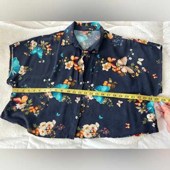 Farm Rio Floral Butterfly Print Button-Up Shirt blue Petite - Picture 7 of 10